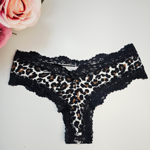 Cargar imagen en el visor de la galería, CHEEKIES FRESA