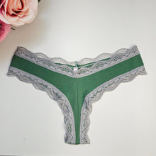 Cargar imagen en el visor de la galería, CHEEKIES FRESA
