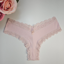 Cargar imagen en el visor de la galería, CHEEKIES FRESA
